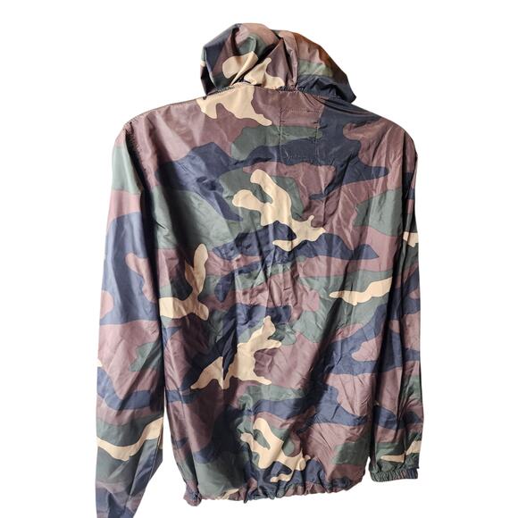 Beautiful Giant Camo Windbreaker Jacket Mens Medium Zip Up Hooded Lightweight - Picture 1 of 10
